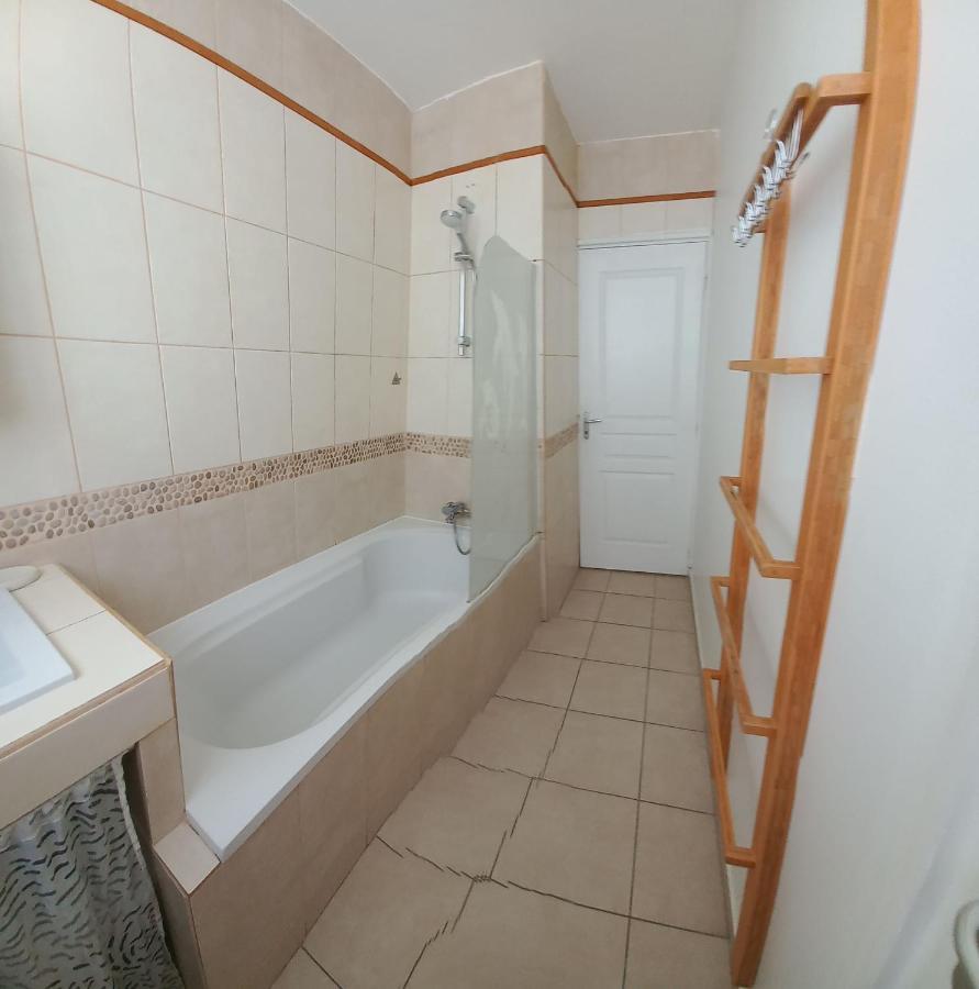 "L'Hippocampe", Climatise, 60 M2 , 2 Chambres, Tres Calme, Plage Des Sablettes Et Commerces A 3 Minutes A Pied, Wifi, Parking Gratuit, Lit King Size La Seyne-sur-Mer Buitenkant foto