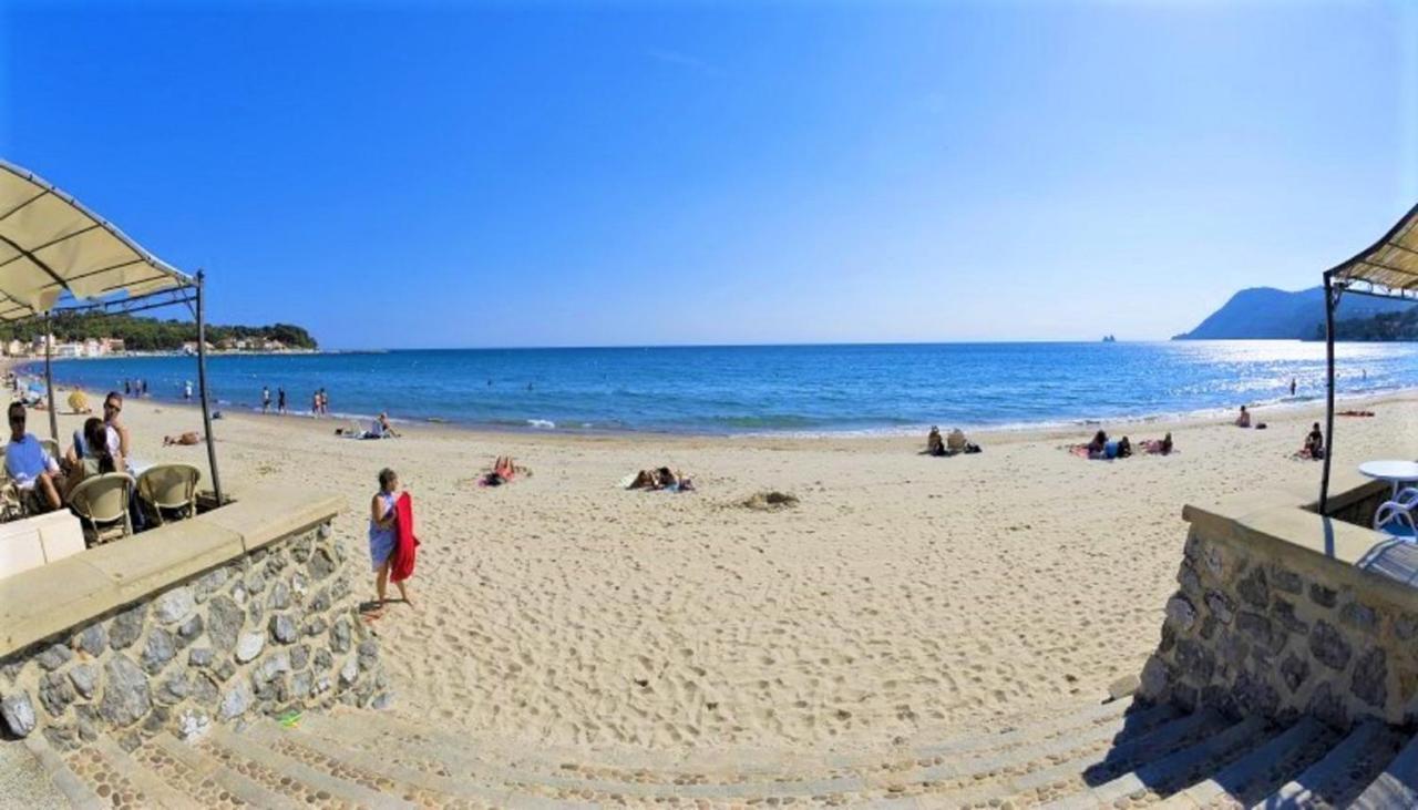 "L'Hippocampe", Climatise, 60 M2 , 2 Chambres, Tres Calme, Plage Des Sablettes Et Commerces A 3 Minutes A Pied, Wifi, Parking Gratuit, Lit King Size La Seyne-sur-Mer Buitenkant foto